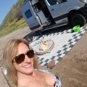 Meet your Posher, Vickie